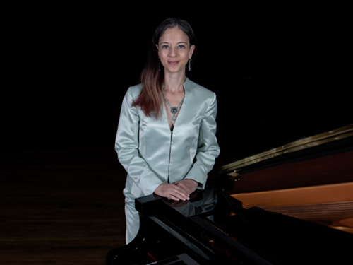 Alejandra Cifuentes Diaz 
Pianiste, professeur de piano